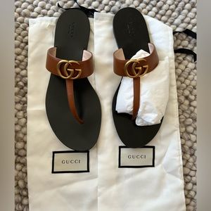 Gucci Lifford Thong Sandal in luggage color
